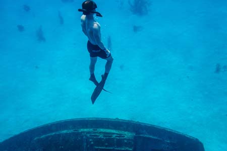 Diving a wreck